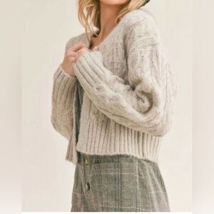 Sage Women's Beige Cropped Cable Knit Cardigan
Like New Cozy